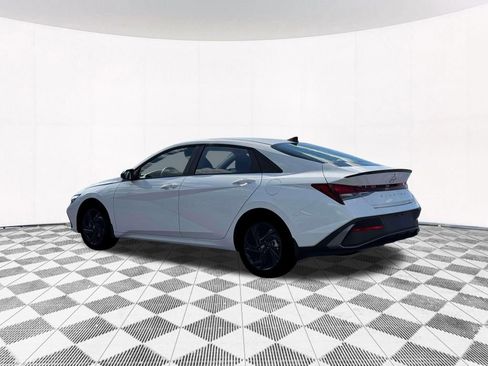 New 2026 Hyundai Elantra Sport image 7