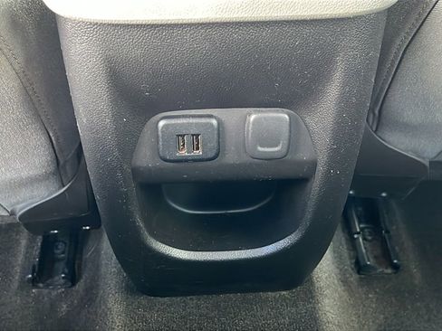 Used 2015 Chevrolet Colorado LT image 31