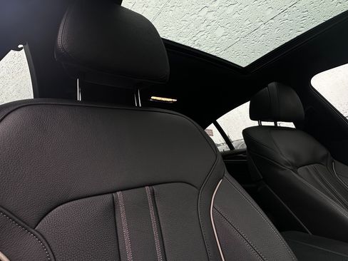 Used 2020 BMW 540i w/ M Sport Package image 25