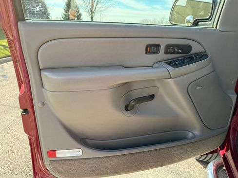 Used 2005 Chevrolet Silverado 2500 LT w/ Heavy-Duty Power Package image 48