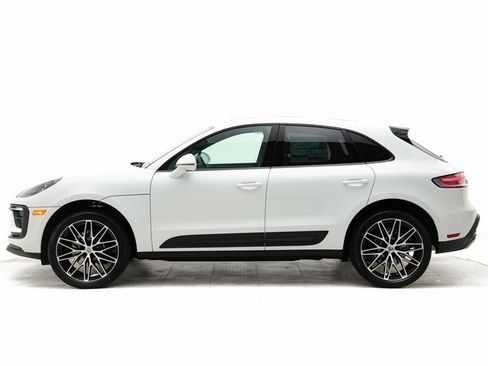 New 2025 Porsche Macan image 2