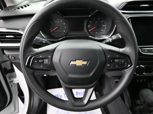 Used 2023 Chevrolet TrailBlazer LT w/ Convenience Package image 11