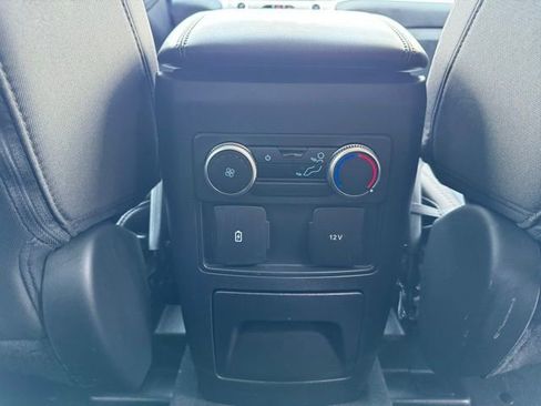 Used 2022 Ford Explorer XLT RWD image 18