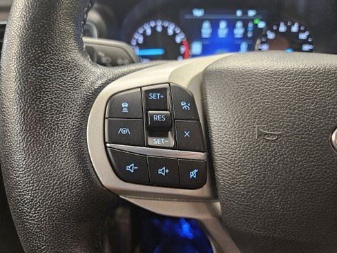 Used 2022 Ford Explorer Limited w/ Equipment Group 301A image 34