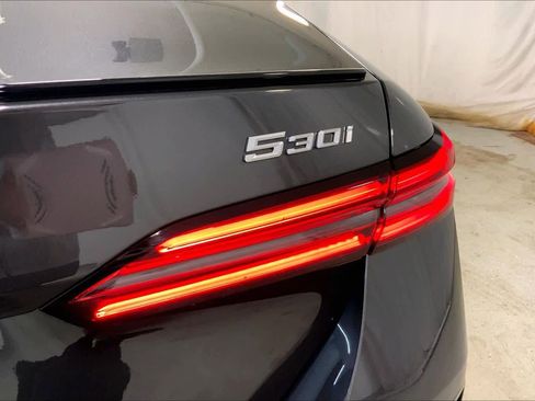 Certified 2024 BMW 530i xDrive w/ M Sport Package image 9