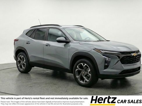 Used 2025 Chevrolet Trax LT w/ LT Convenience Package image 1