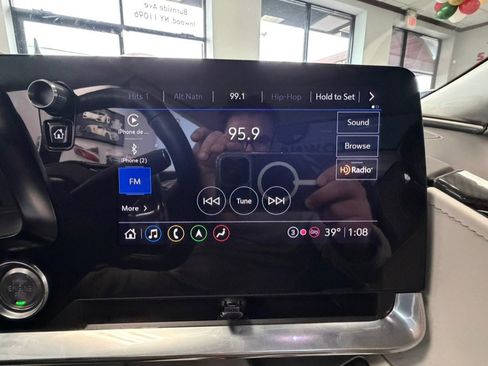 Used 2024 Chevrolet Corvette Stingray Premium Conv w/ 3LT image 60