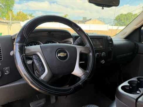 Used 2009 Chevrolet Silverado 1500 LT w/ Regional Value Package RWD image 11