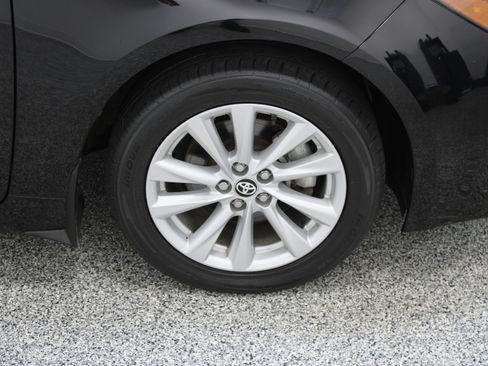 Used 2025 Toyota Corolla SE FWD image 5