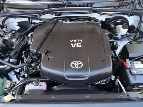 Used 2014 Toyota Tacoma PreRunner w/ TRD Off-Road Package RWD image 30