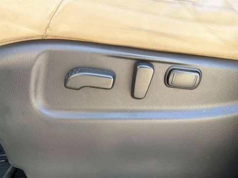 Used 2020 Nissan Armada Platinum w/ Captain's Chairs Package RWD image 14