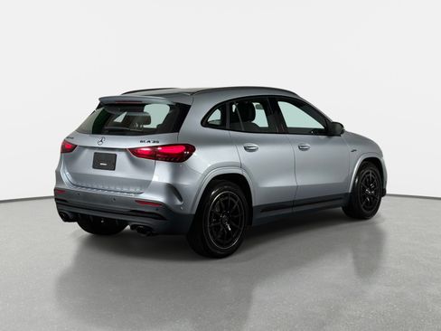 Used 2025 Mercedes-Benz GLA 35 AMG 4MATIC image 3