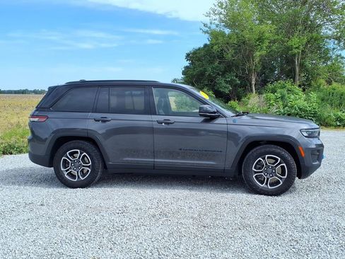 Used 2023 Jeep Grand Cherokee Trailhawk AWD/4WD image 4