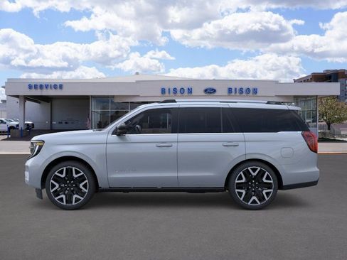New 2026 Ford Expedition Platinum w/ Platinum Ultimate Package AWD/4WD image 3