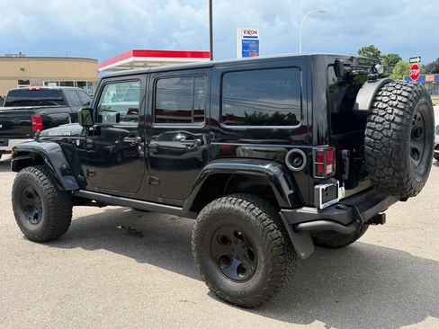 Used 2015 Jeep Wrangler Unlimited Rubicon w/ Dual Top Group AWD/4WD image 3