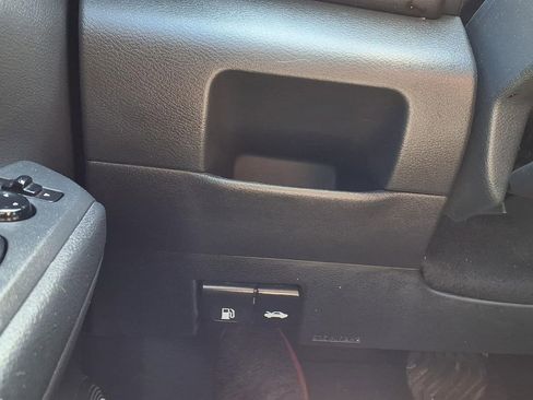 Used 2023 Nissan Kicks SR FWD image 17