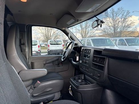 Used 2024 GMC Savana 2500 w/ Driver Convenience Package image 22