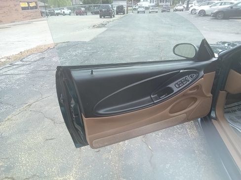 Used 1995 Ford Mustang Convertible RWD image 8