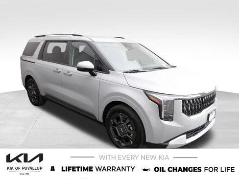 New 2026 Kia Carnival EX FWD image 3