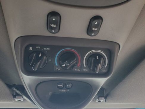 Used 2001 Ford Excursion XLT image 35