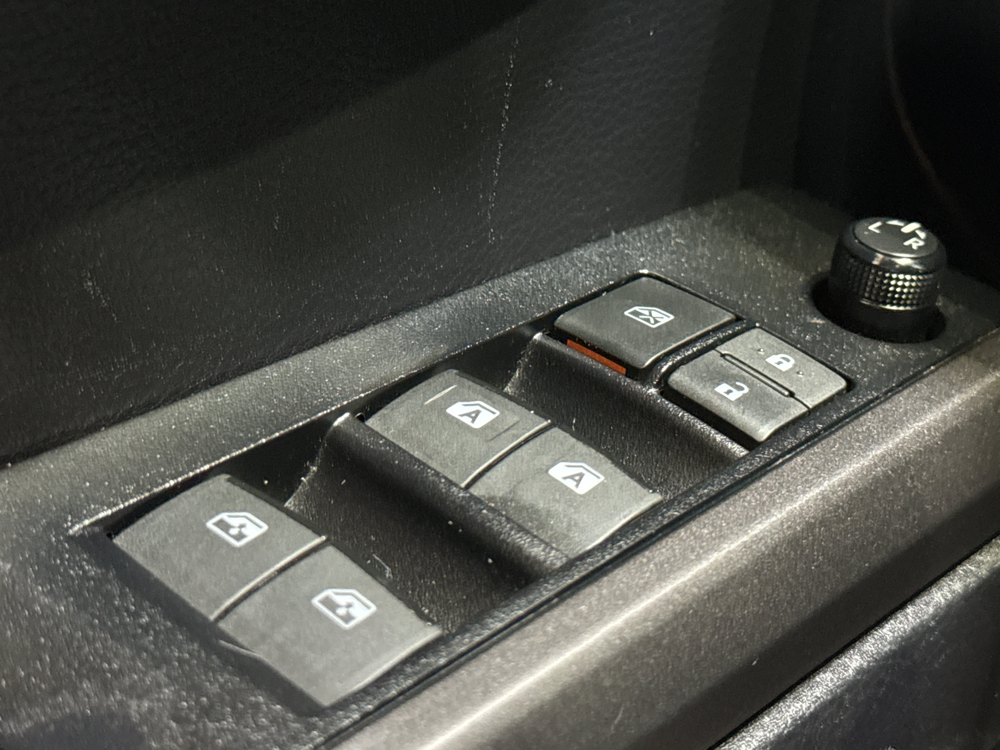 Used 2021 Toyota Tacoma TRD Off-Road w/ TRD Premium Off Road Package AWD/4WD image 31