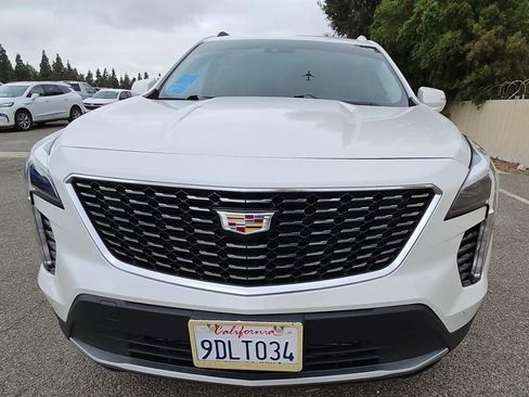 Used 2023 Cadillac XT4 Premium Luxury FWD image 2