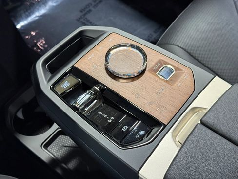 Used 2023 BMW iX M60 AWD/4WD image 36