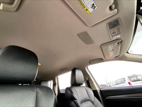 Used 2019 Mitsubishi Outlander SEL image 14