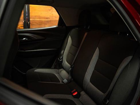 Used 2022 Chevrolet TrailBlazer LT w/ Confidence II Package image 10