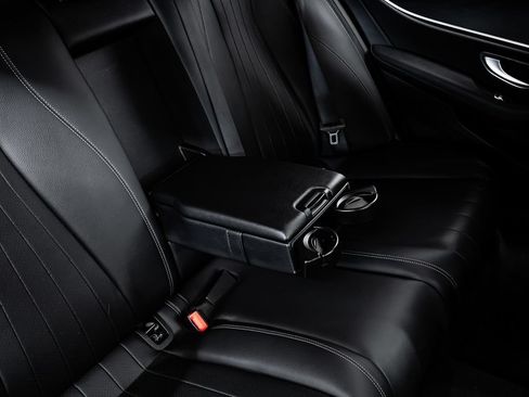 Used 2020 Mercedes-Benz E 350 Sedan image 33