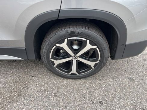 New 2026 Volkswagen Tiguan SE image 22