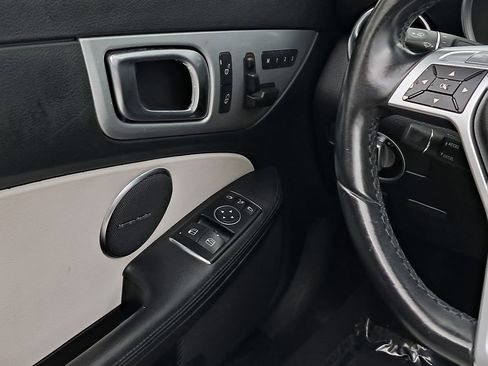 Used 2013 Mercedes-Benz SLK 250 w/ Premium I Pkg image 11