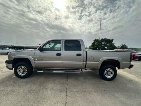 Used 2003 Chevrolet Silverado 2500 LS RWD image 3