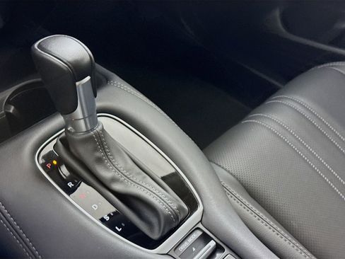 Used 2025 Honda HR-V EX-L image 10