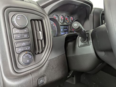 New 2025 Chevrolet Silverado 1500 Custom image 18