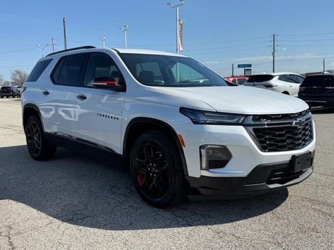 Certified 2023 Chevrolet Traverse Premier w/ Redline Edition image 8