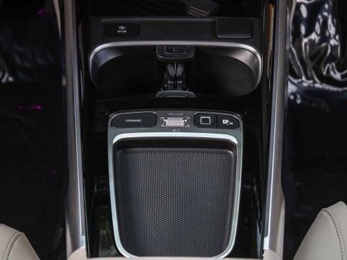 New 2026 Mercedes-Benz GLB 250 4MATIC image 13