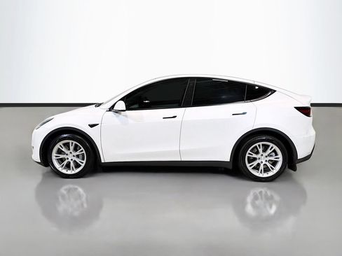 Used 2021 Tesla Model Y Long Range AWD/4WD image 6