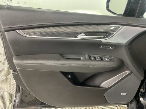 Used 2023 Cadillac XT5 Sportv AWD/4WD image 17