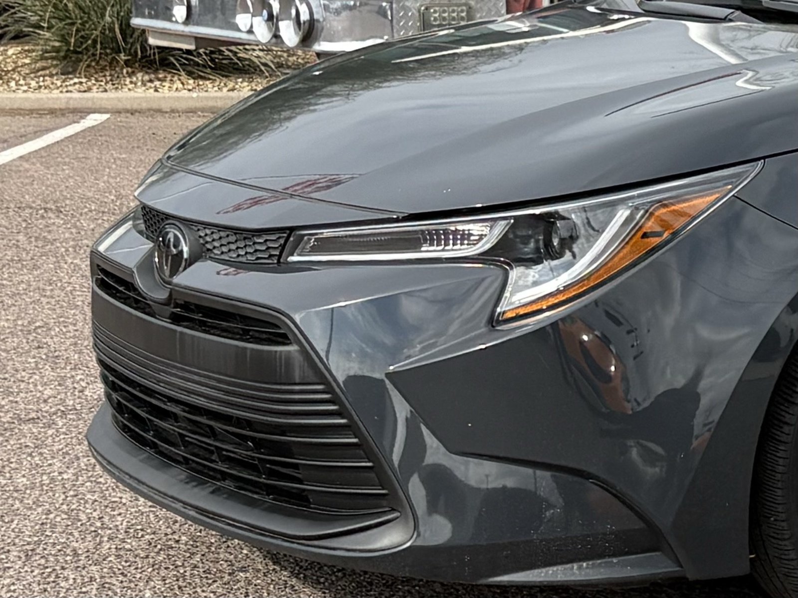 Used 2024 Toyota Corolla LE FWD image 11