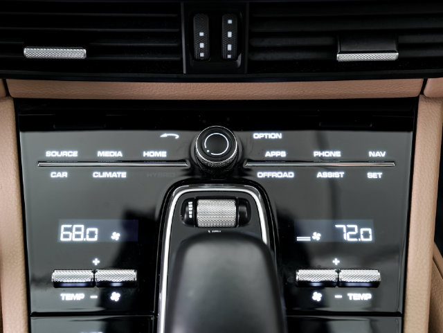 Certified 2023 Porsche Cayenne Platinum Edition AWD/4WD image 21