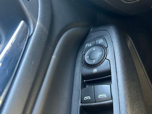 Used 2020 Chevrolet Equinox LT AWD/4WD image 14