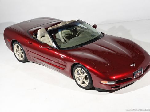 Used 2003 Chevrolet Corvette Convertible w/ Preferred Equipment Group1 RWD image 8