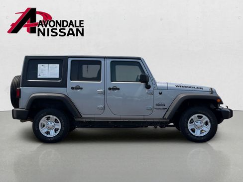 Used 2018 Jeep Wrangler Unlimited Sport AWD/4WD image 7