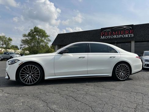 Used 2022 Mercedes-Benz S 580 S 580 4MATIC w/ Red Interior M image 4