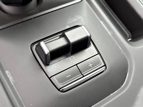 Used 2024 GMC Sierra 1500 AT4X image 29