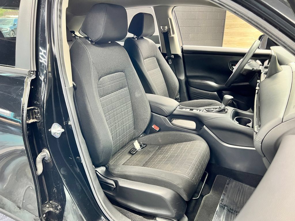Used 2024 Honda HR-V LX image 8