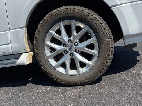 Used 2016 Ford Expedition Limited AWD/4WD image 20