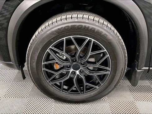 Used 2023 Nissan Rogue SV image 10