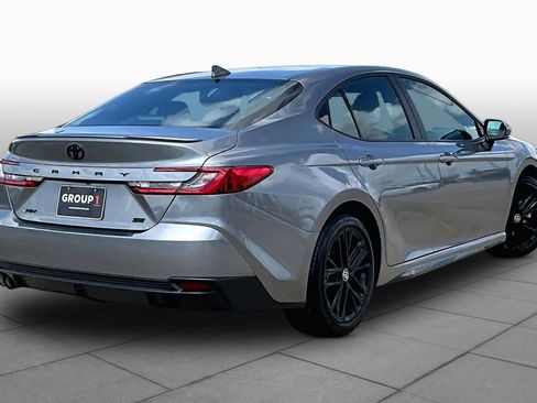 Used 2026 Toyota Camry SE w/ Convenience Package FWD image 13
